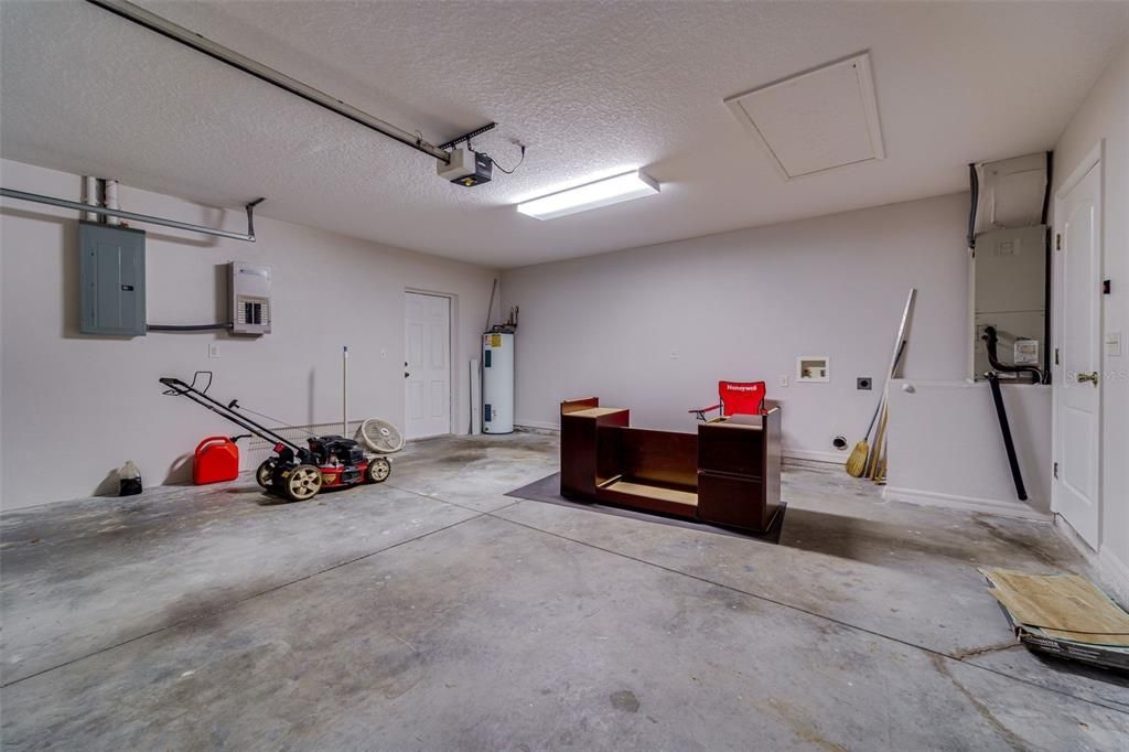 For Sale: $264,900 (3 beds, 2 baths, 1315 Square Feet)