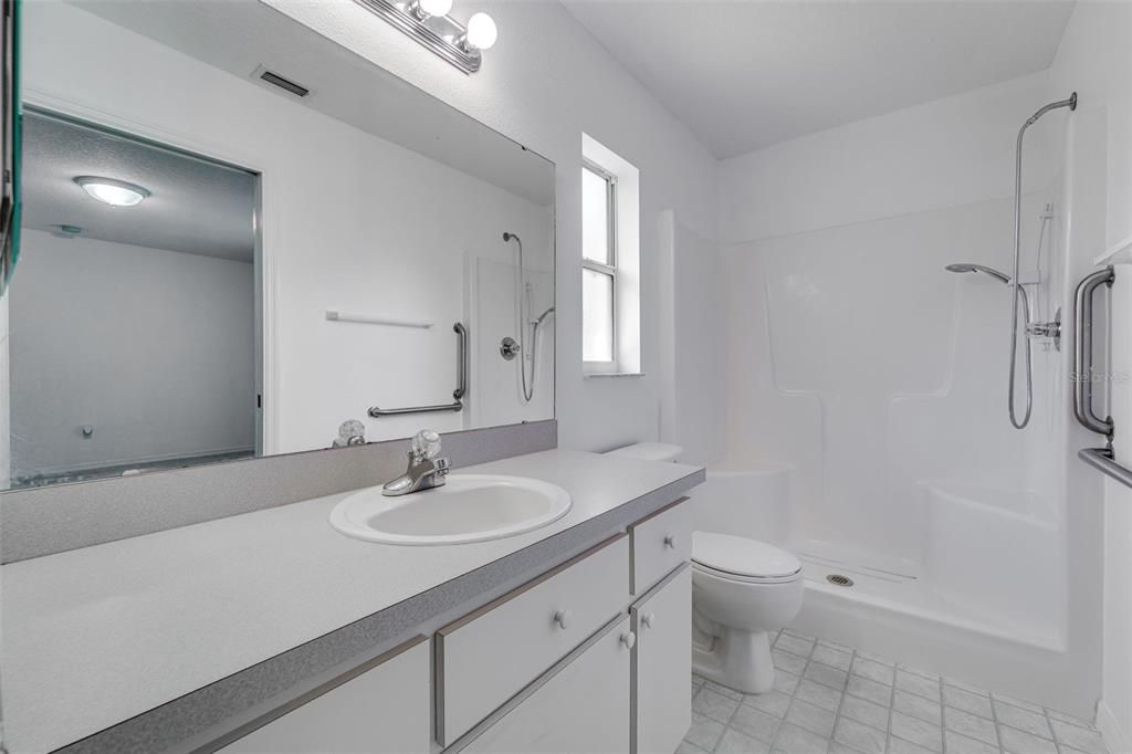 For Sale: $264,900 (3 beds, 2 baths, 1315 Square Feet)