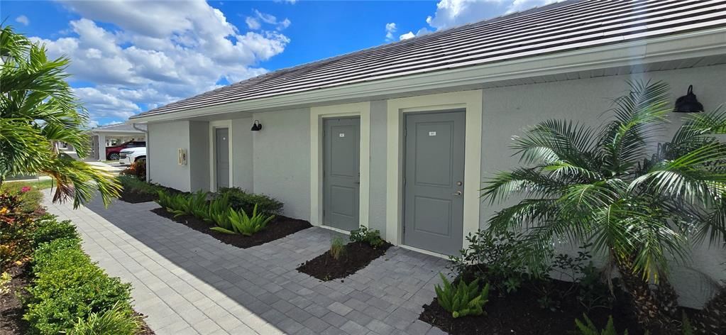 For Sale: $409,000 (2 beds, 2 baths, 1366 Square Feet)