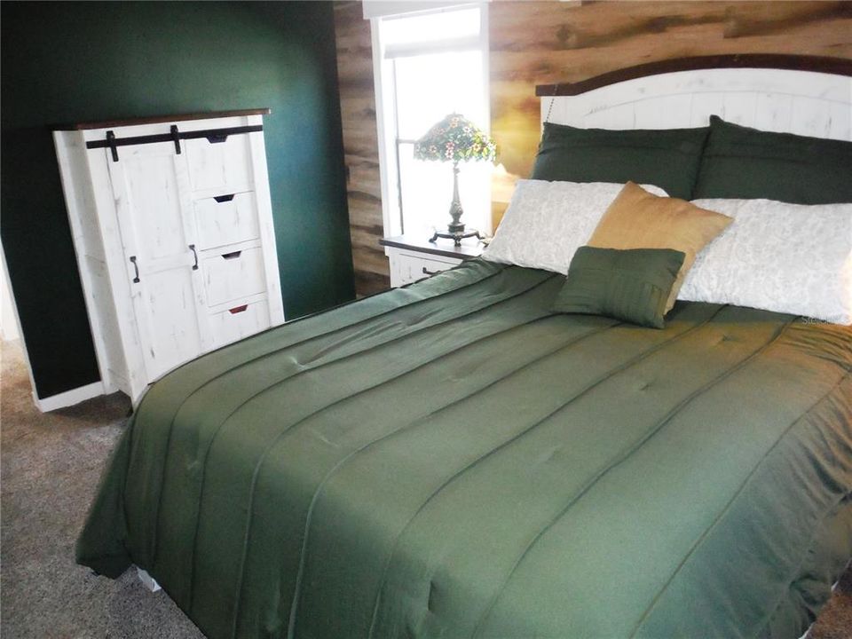 Под контрактом: $225,000 (2 спален, 2 ванн, 1056 Квадратных фут)