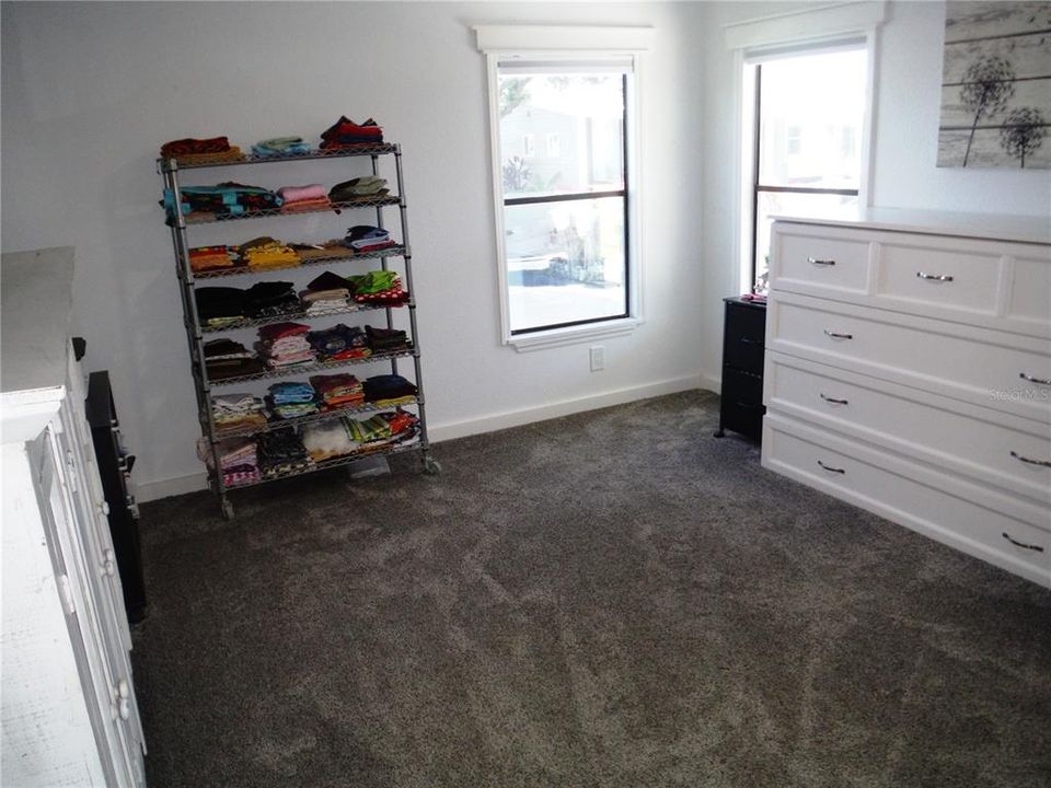 Под контрактом: $225,000 (2 спален, 2 ванн, 1056 Квадратных фут)