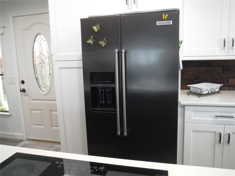 Под контрактом: $225,000 (2 спален, 2 ванн, 1056 Квадратных фут)