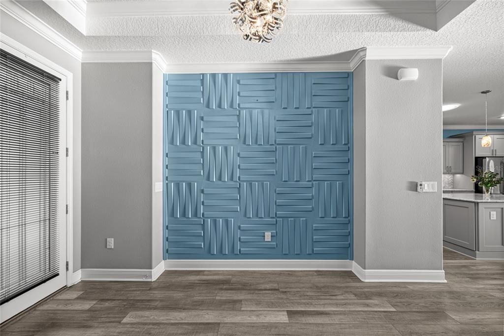 Activo con contrato: $649,900 (3 camas, 3 baños, 3371 Pies cuadrados)