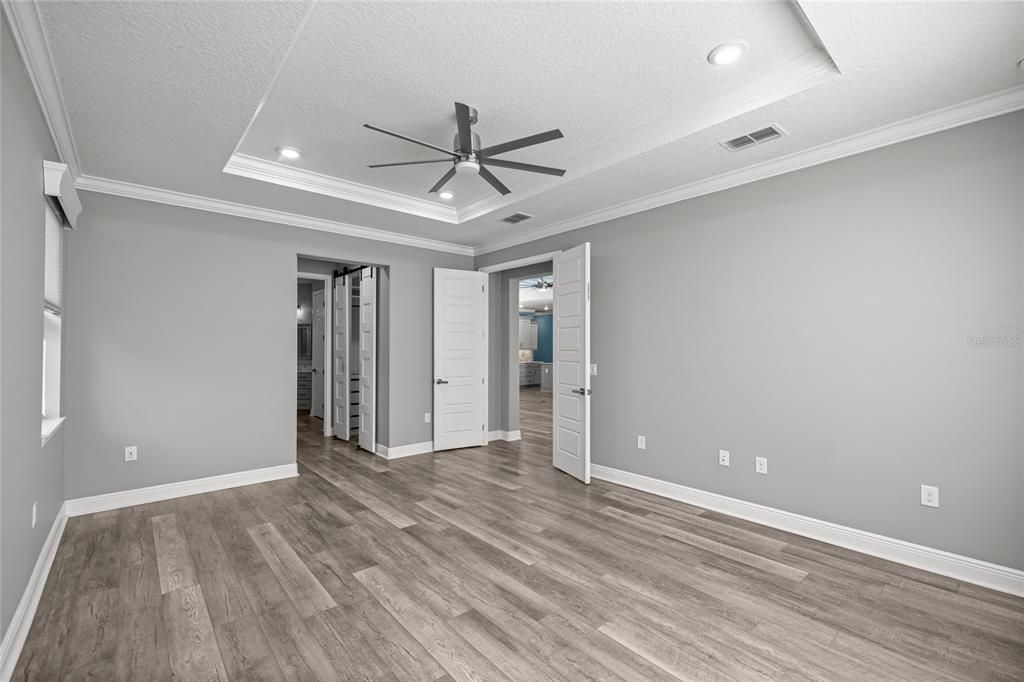 Activo con contrato: $649,900 (3 camas, 3 baños, 3371 Pies cuadrados)