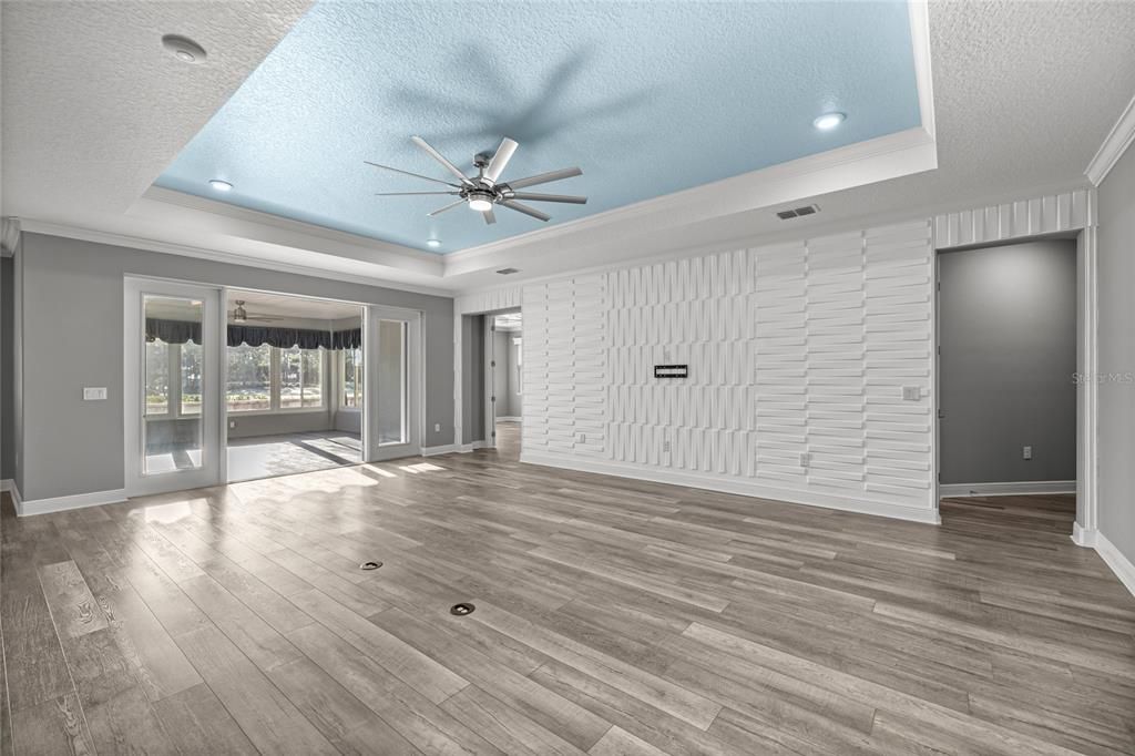 Activo con contrato: $649,900 (3 camas, 3 baños, 3371 Pies cuadrados)