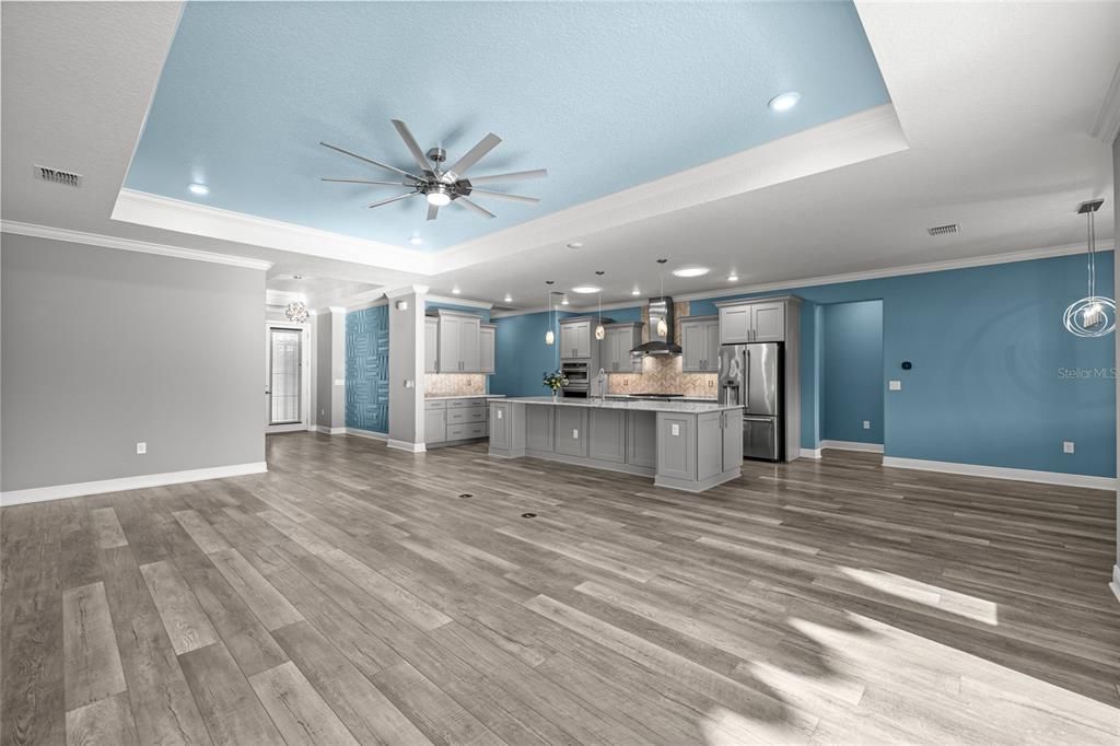 Activo con contrato: $649,900 (3 camas, 3 baños, 3371 Pies cuadrados)