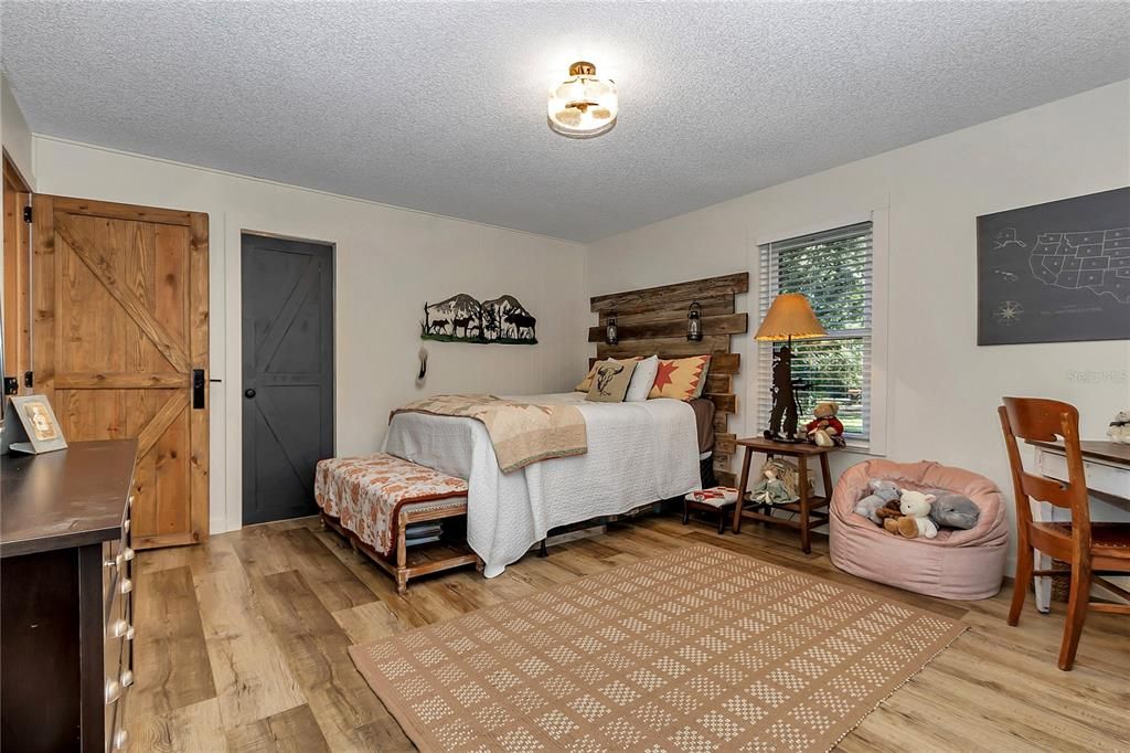 待售: $449,000 (3 贝兹, 2 浴室, 2024 平方英尺)