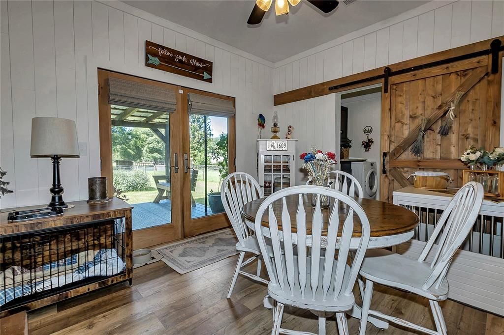 待售: $449,000 (3 贝兹, 2 浴室, 2024 平方英尺)