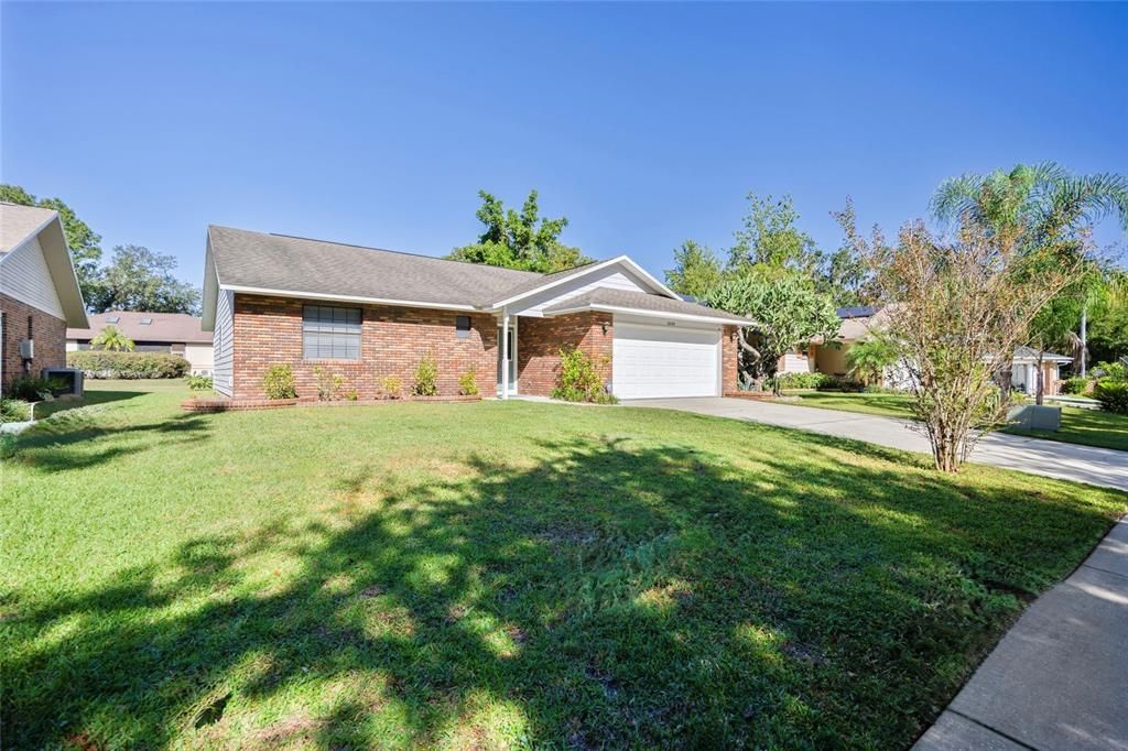 For Sale: $298,000 (2 beds, 2 baths, 1230 Square Feet)