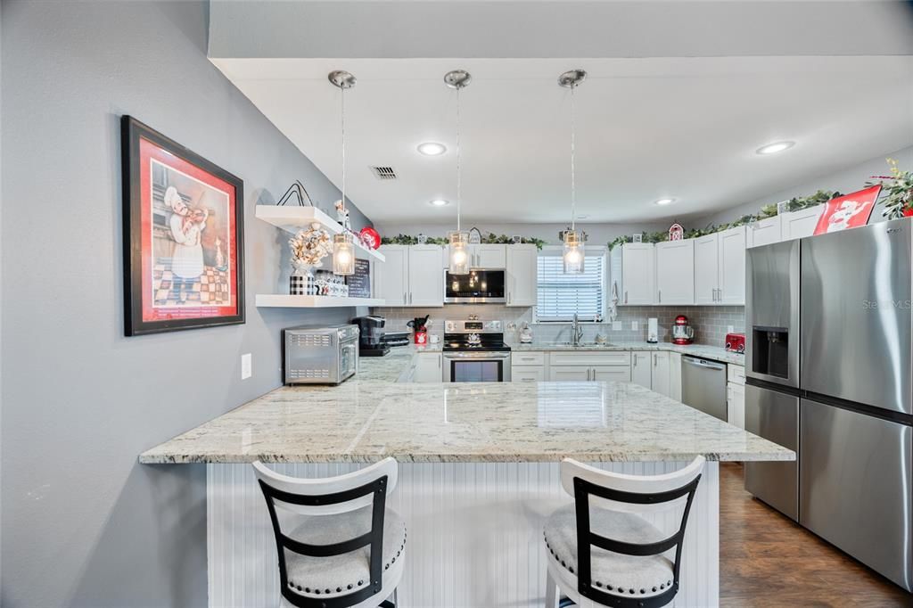 For Sale: $298,000 (2 beds, 2 baths, 1230 Square Feet)