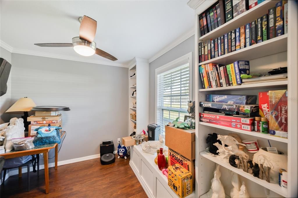 For Sale: $298,000 (2 beds, 2 baths, 1230 Square Feet)