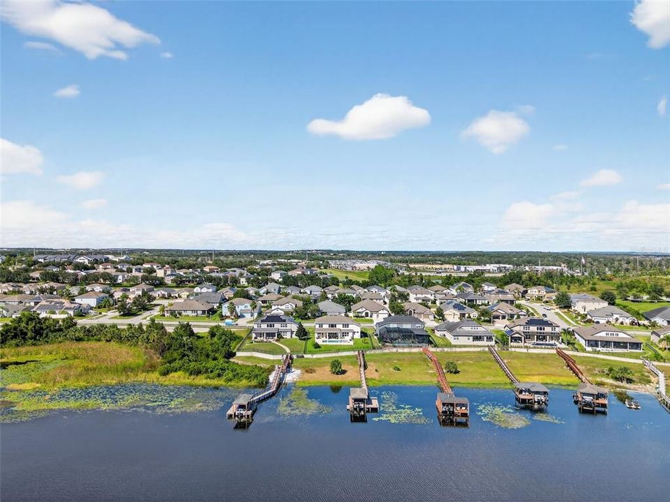 Под контрактом: $1,400,000 (5 спален, 3 ванн, 3586 Квадратных фут)