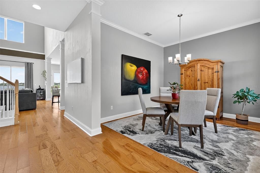 Под контрактом: $1,400,000 (5 спален, 3 ванн, 3586 Квадратных фут)