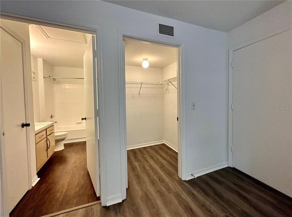 For Rent: $1,350 (1 beds, 1 baths, 665 Square Feet)