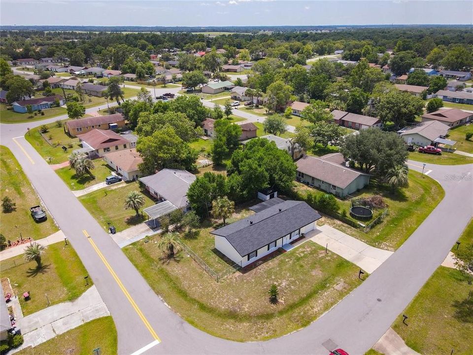 Под контрактом: $208,000 (3 спален, 2 ванн, 1012 Квадратных фут)