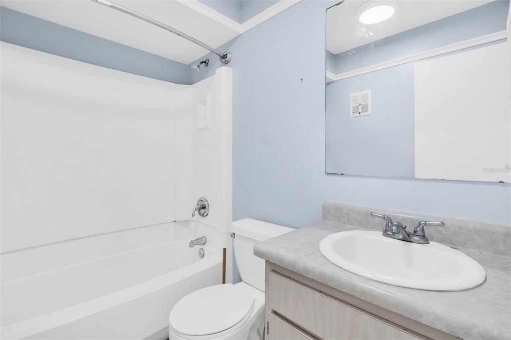 For Sale: $115,000 (1 beds, 1 baths, 640 Square Feet)