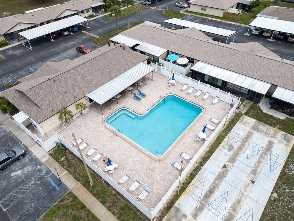 For Sale: $115,000 (1 beds, 1 baths, 640 Square Feet)