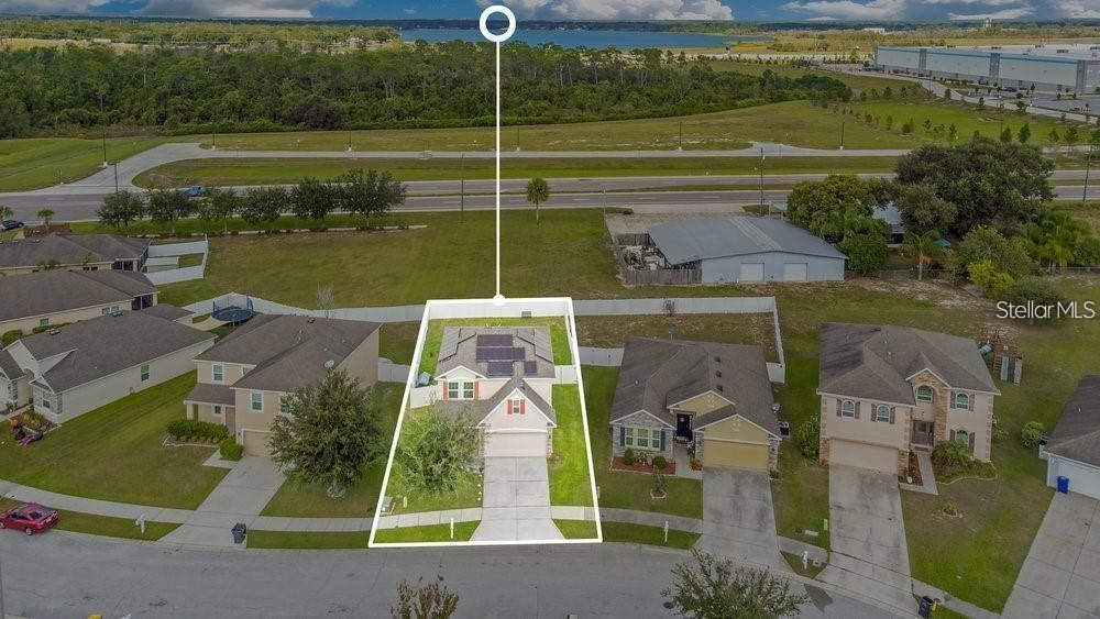 For Rent: $2,400 (4 beds, 2 baths, 1984 Square Feet)