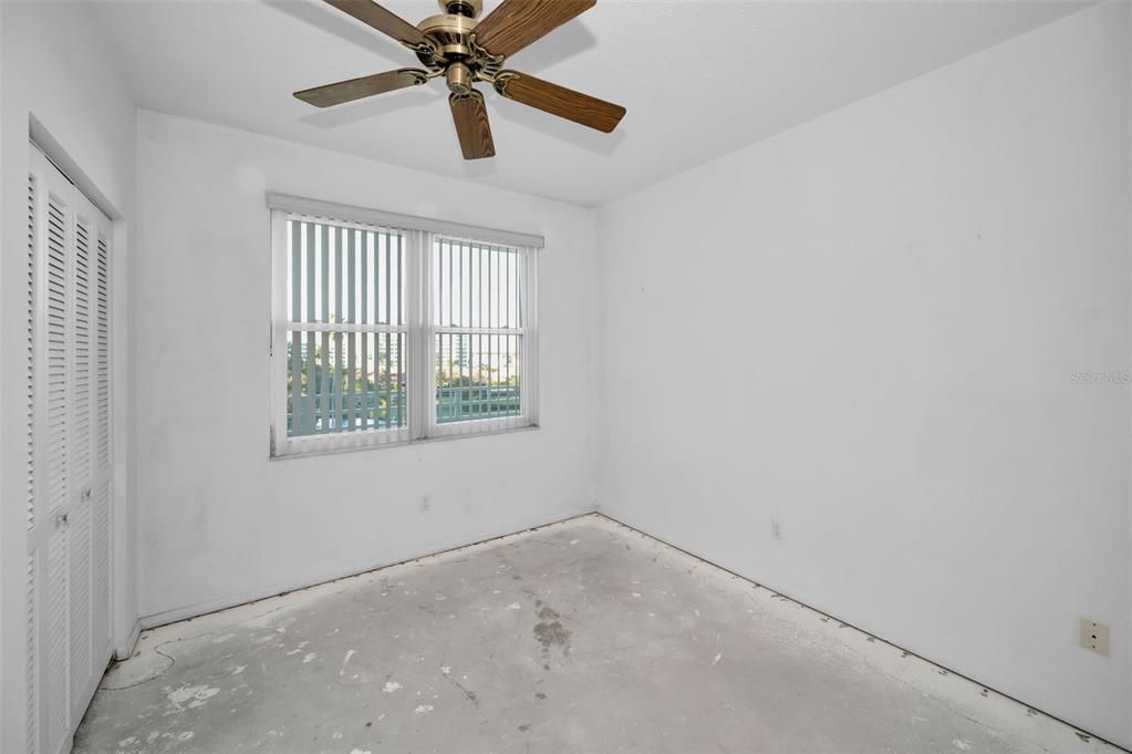 For Sale: $449,500 (2 beds, 2 baths, 1200 Square Feet)