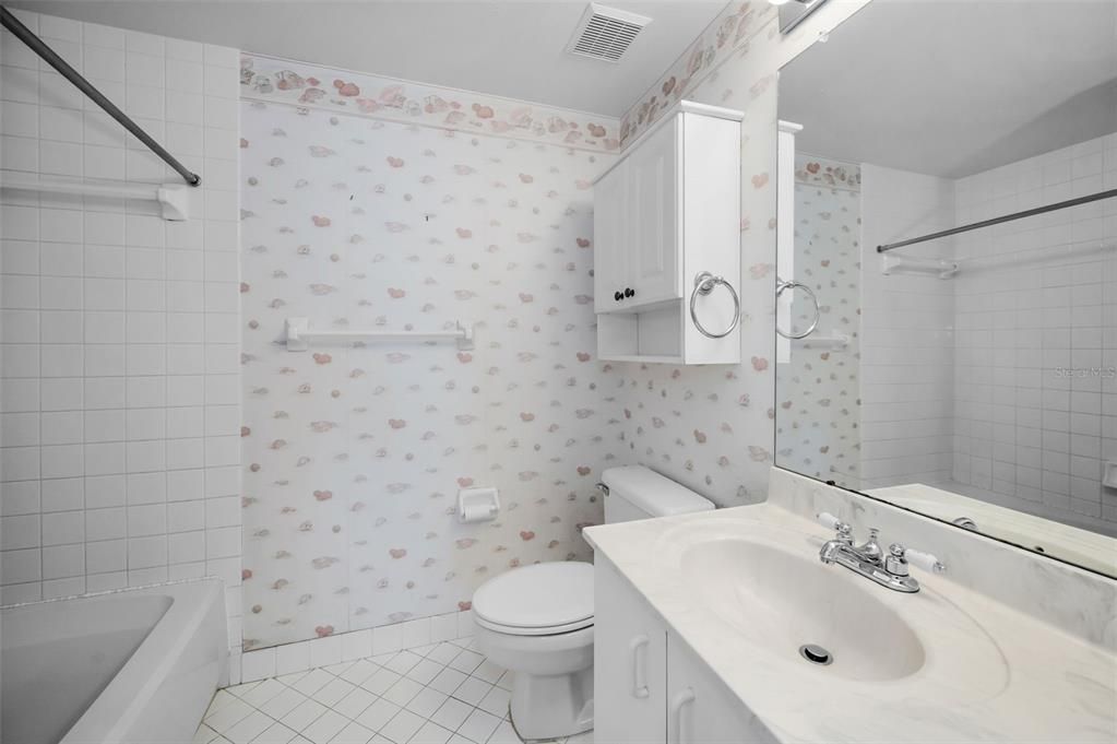 For Sale: $449,500 (2 beds, 2 baths, 1200 Square Feet)