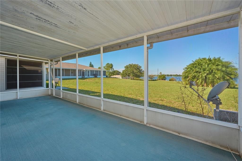 For Sale: $158,900 (2 beds, 2 baths, 1073 Square Feet)