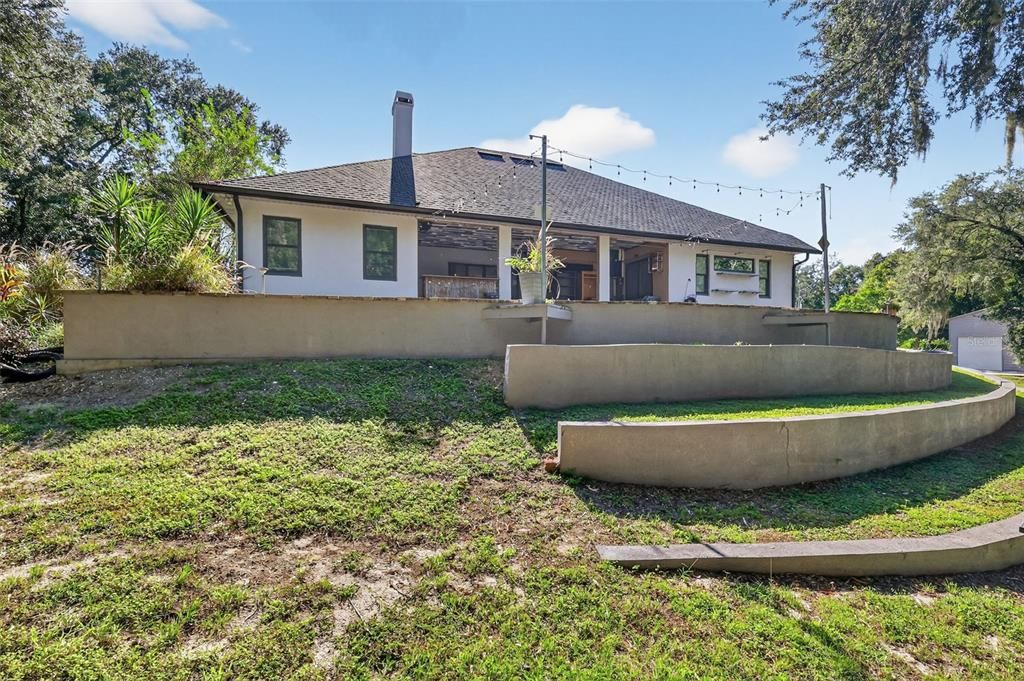 合同活跃: $737,000 (5 贝兹, 4 浴室, 3193 平方英尺)