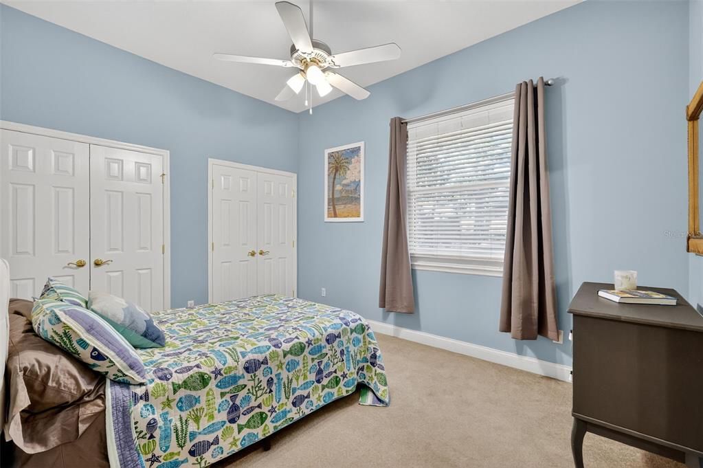 合同活跃: $737,000 (5 贝兹, 4 浴室, 3193 平方英尺)