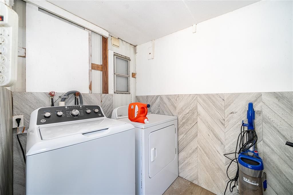 На продажу: $205,000 (3 спален, 2 ванн, 1152 Квадратных фут)