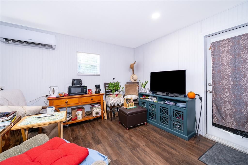 На продажу: $205,000 (3 спален, 2 ванн, 1152 Квадратных фут)