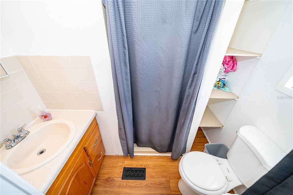 На продажу: $205,000 (3 спален, 2 ванн, 1152 Квадратных фут)