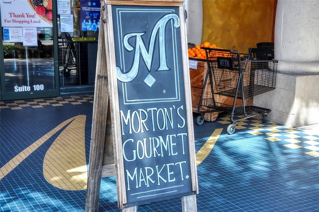 For Sale: $775,000 (3 beds, 2 baths, 1570 Square Feet)