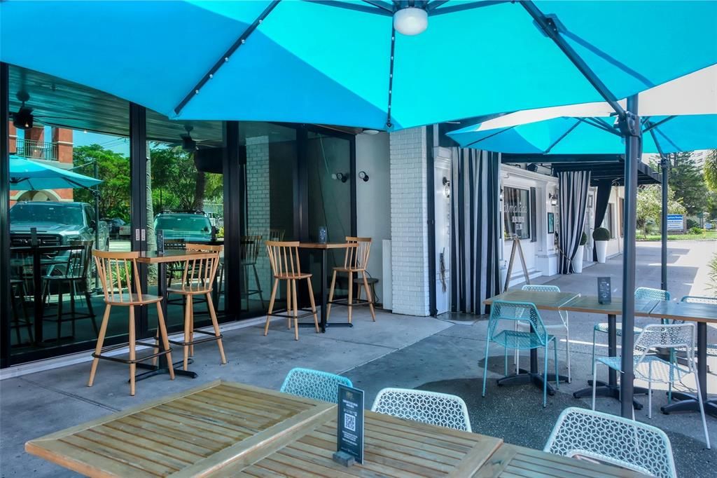 For Sale: $775,000 (3 beds, 2 baths, 1570 Square Feet)