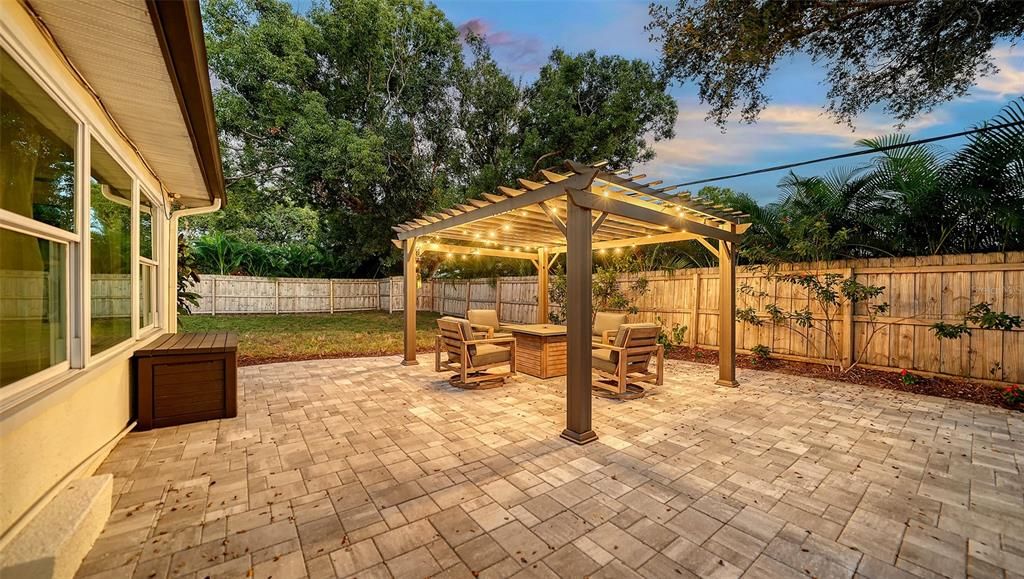 For Sale: $775,000 (3 beds, 2 baths, 1570 Square Feet)