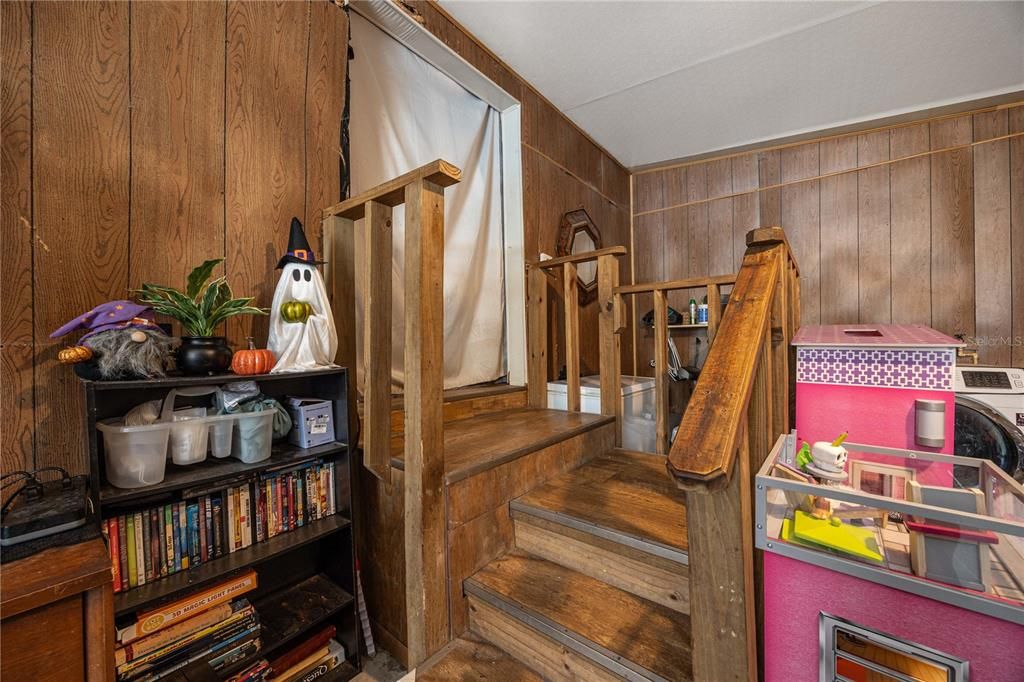 На продажу: $440,000 (5 спален, 3 ванн, 2136 Квадратных фут)