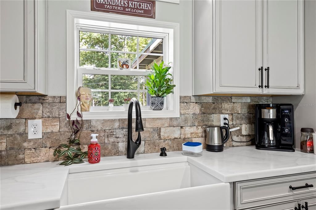 На продажу: $440,000 (5 спален, 3 ванн, 2136 Квадратных фут)