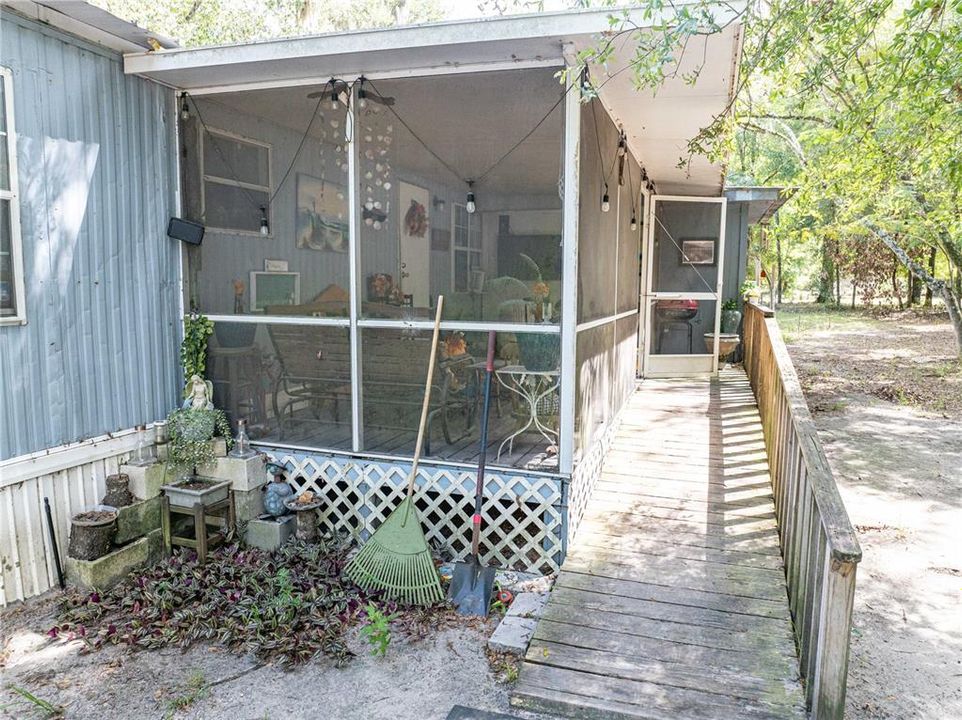 На продажу: $440,000 (5 спален, 3 ванн, 2136 Квадратных фут)