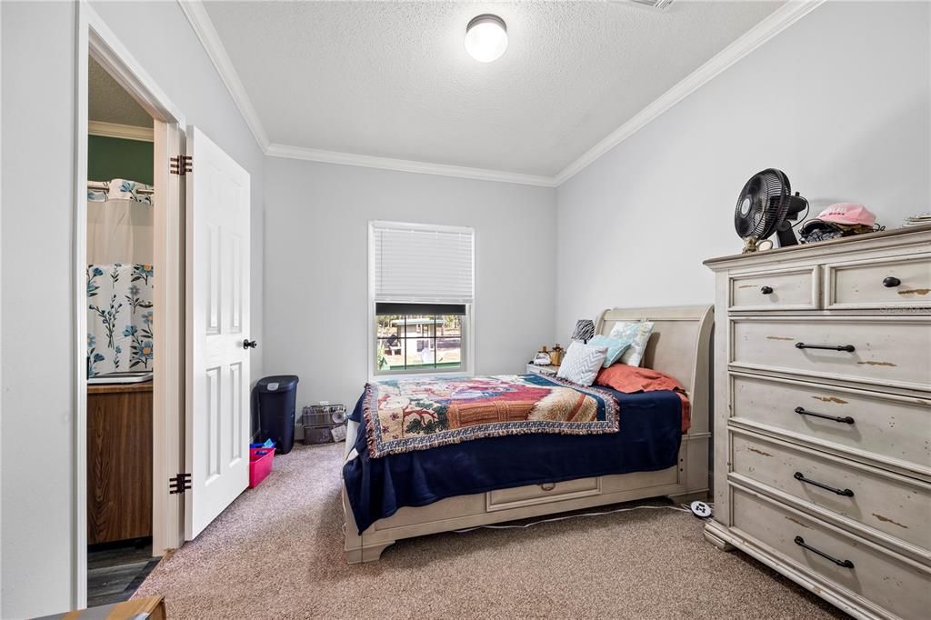 На продажу: $440,000 (5 спален, 3 ванн, 2136 Квадратных фут)