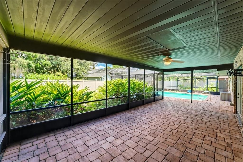 待售: $467,500 (4 贝兹, 3 浴室, 2555 平方英尺)