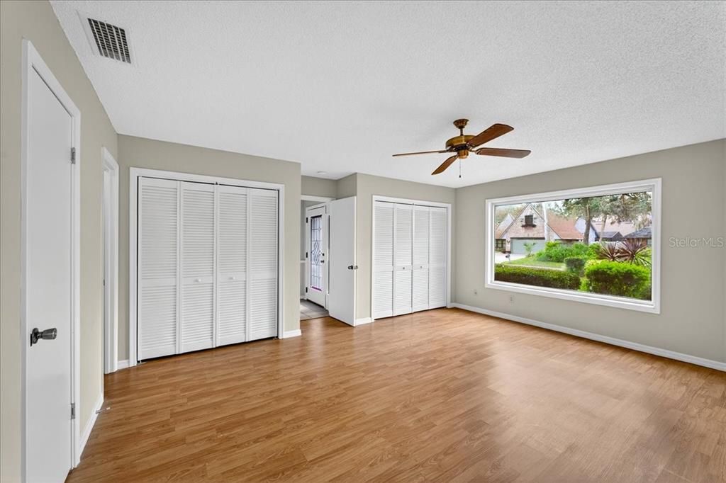 待售: $467,500 (4 贝兹, 3 浴室, 2555 平方英尺)