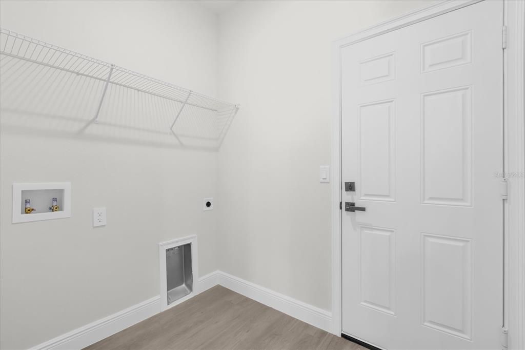 For Sale: $309,000 (4 beds, 3 baths, 1865 Square Feet)