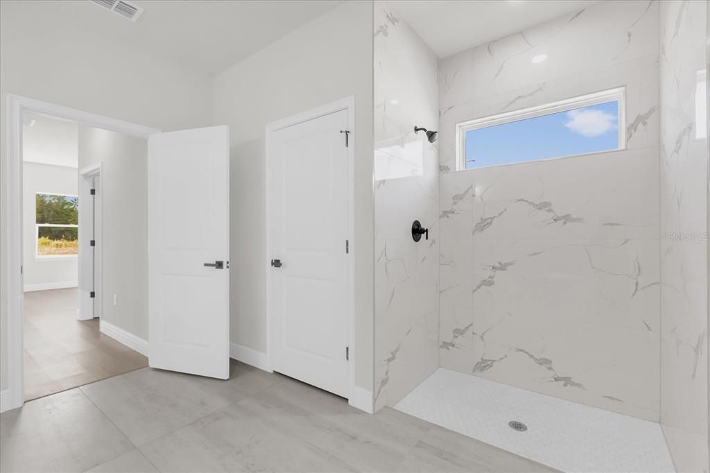 For Sale: $309,000 (4 beds, 3 baths, 1865 Square Feet)