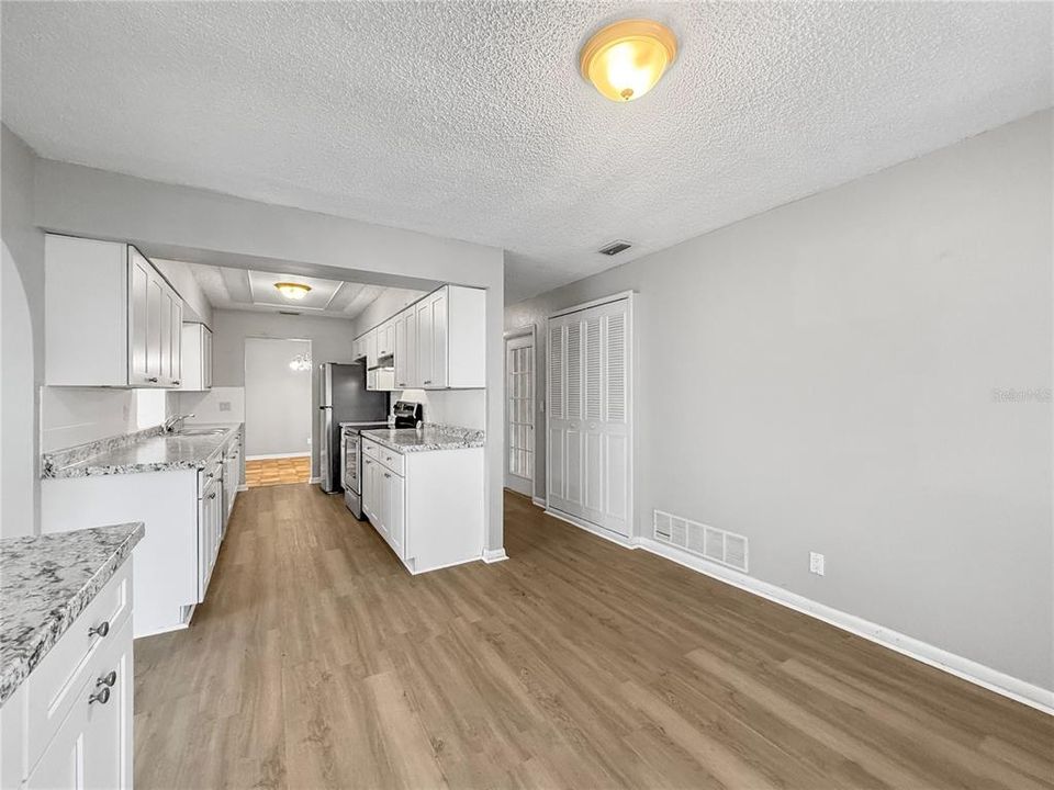 For Rent: $1,825 (3 beds, 2 baths, 1740 Square Feet)