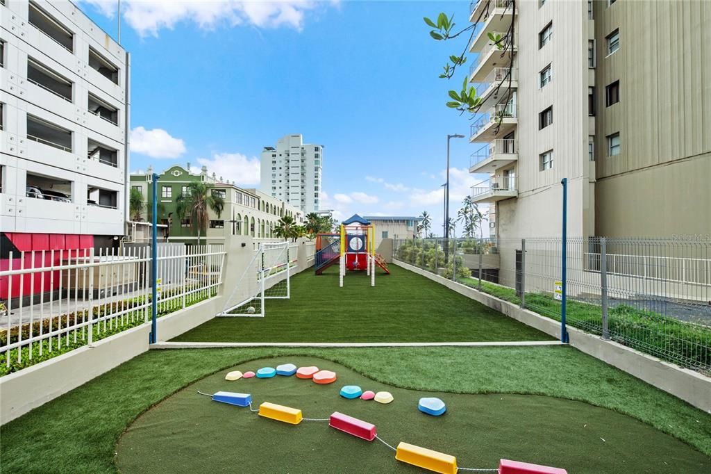 En Venta: $950,000 (3 camas, 2 baños, 1576 Pies cuadrados)