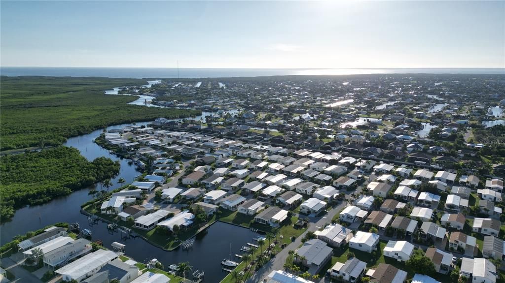 На продажу: $36,000 (0.12 acres)