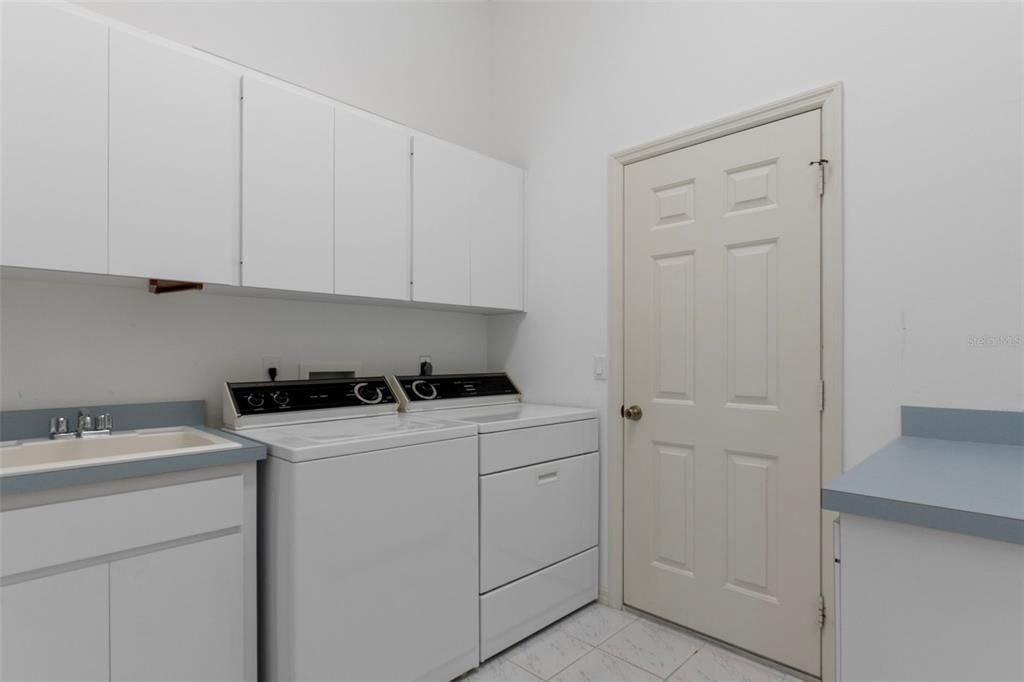 待售: $499,999 (3 贝兹, 2 浴室, 2981 平方英尺)