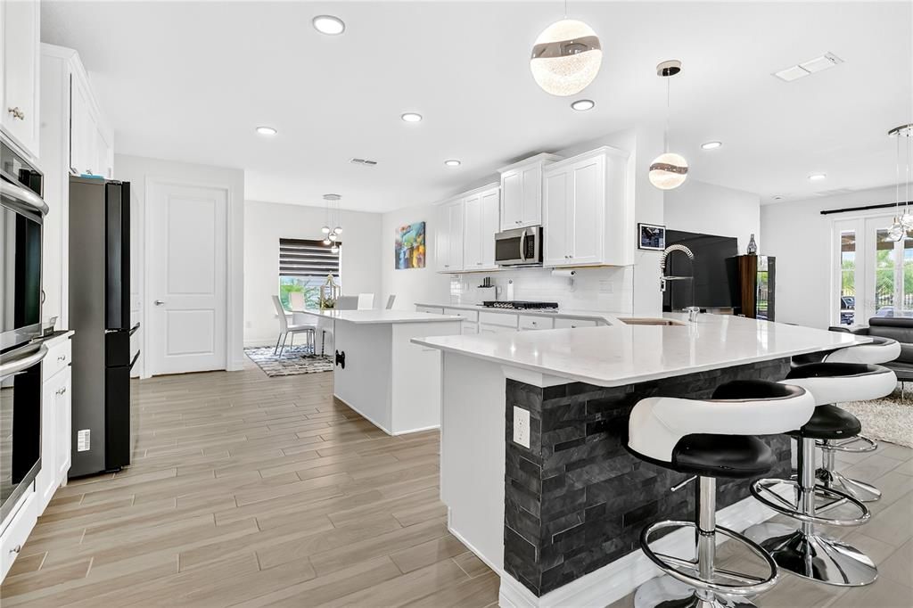 待售: $615,000 (4 贝兹, 3 浴室, 2292 平方英尺)