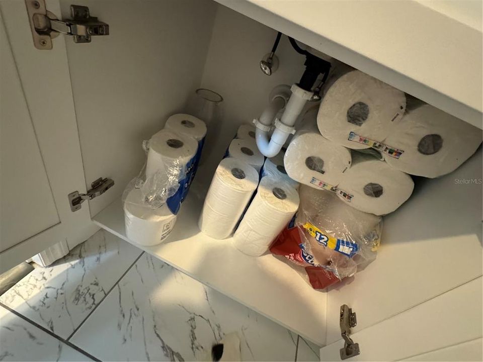 For Rent: $3,495 (4 beds, 3 baths, 1808 Square Feet)