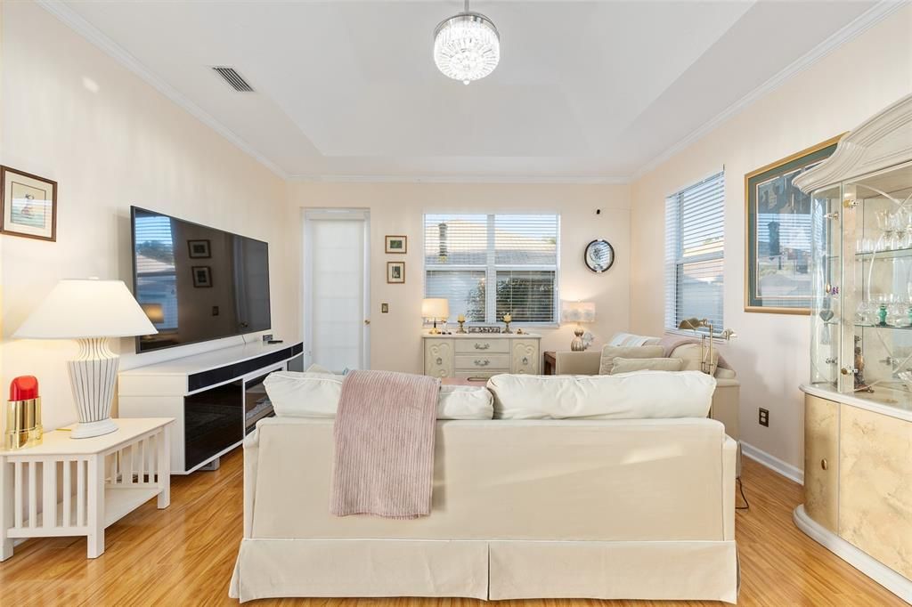 На продажу: $359,900 (3 спален, 3 ванн, 1781 Квадратных фут)