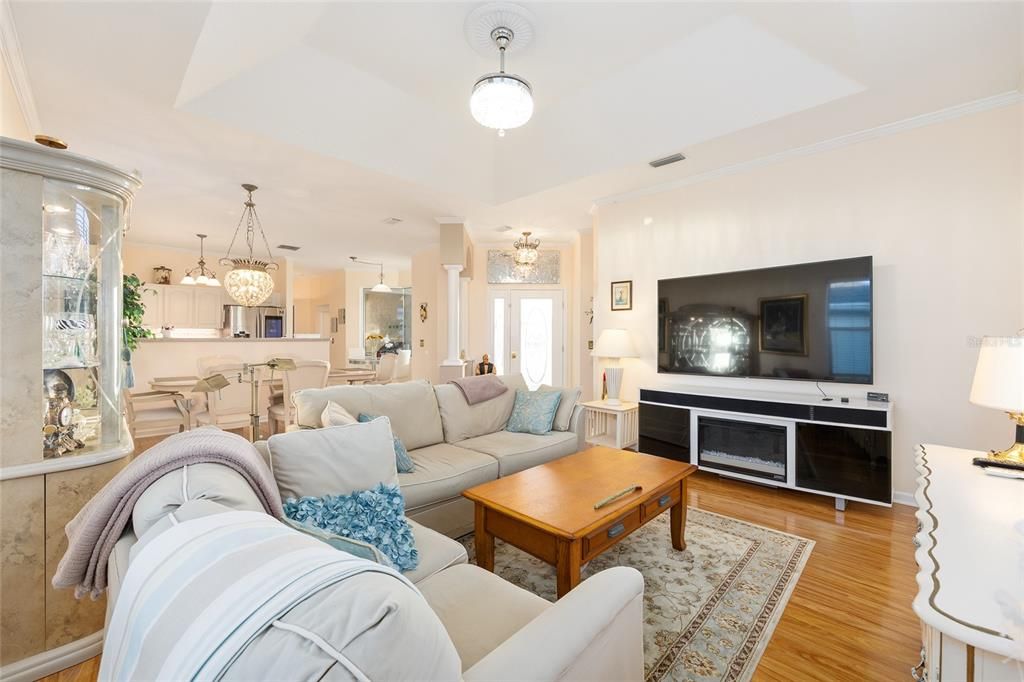 На продажу: $359,900 (3 спален, 3 ванн, 1781 Квадратных фут)