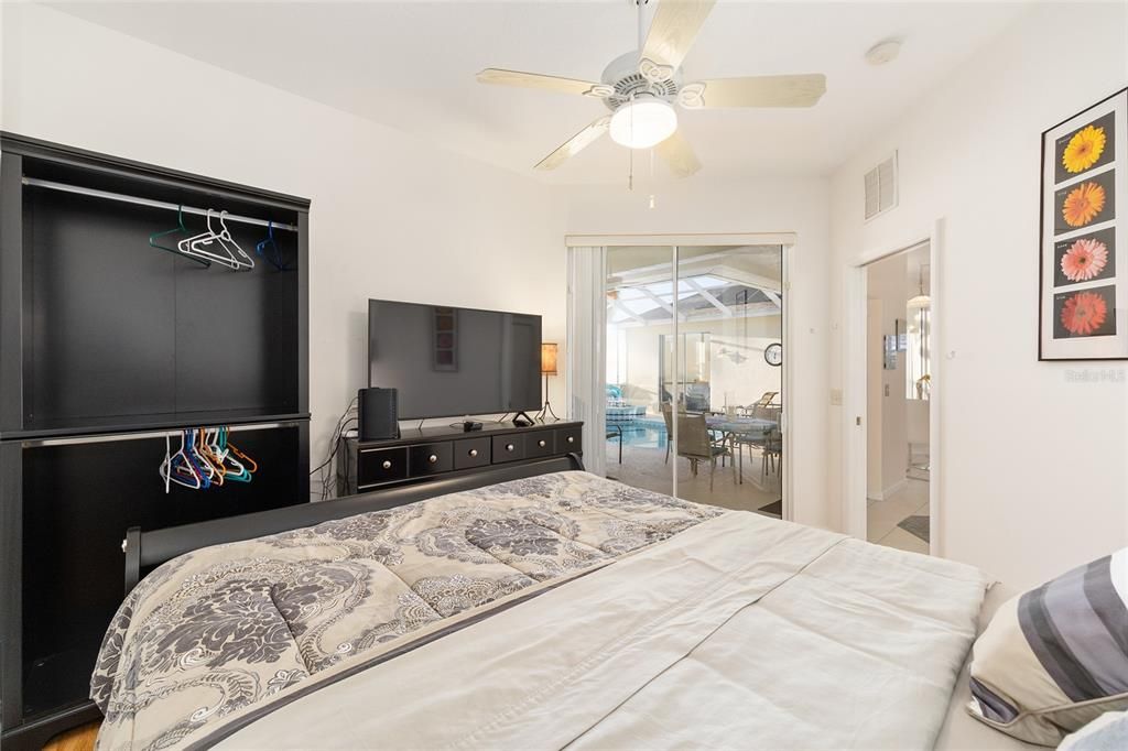 На продажу: $359,900 (3 спален, 3 ванн, 1781 Квадратных фут)